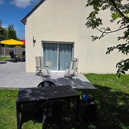 Maison De Famille Situee A Saint-Molf. Extérieur photo