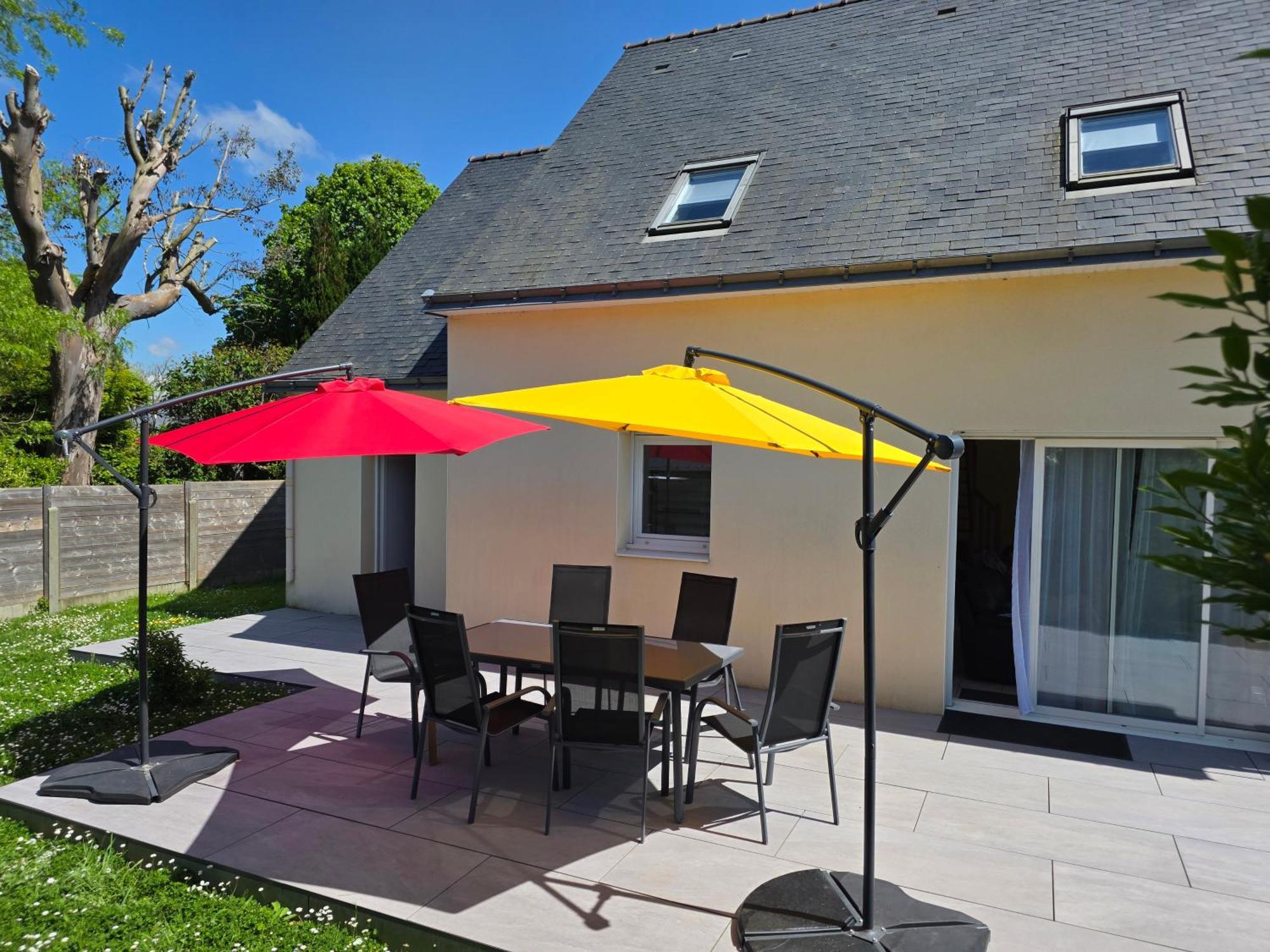 Maison De Famille Situee A Saint-Molf. Extérieur photo